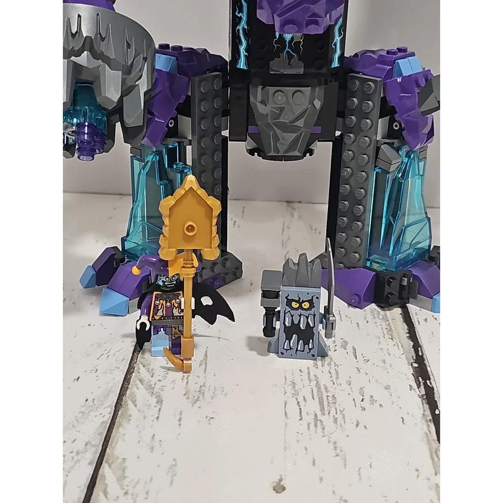 LEGO NEXO KNIGHTS: The Stone Colossus of Ultimate Destruction 70356 NOT COMPLETE